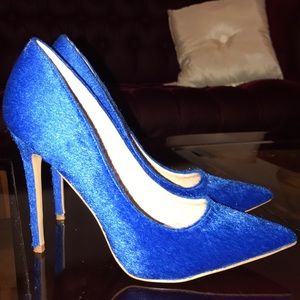 Lola's Shoetique Royal Blue Faux Fur Sz 9 heels